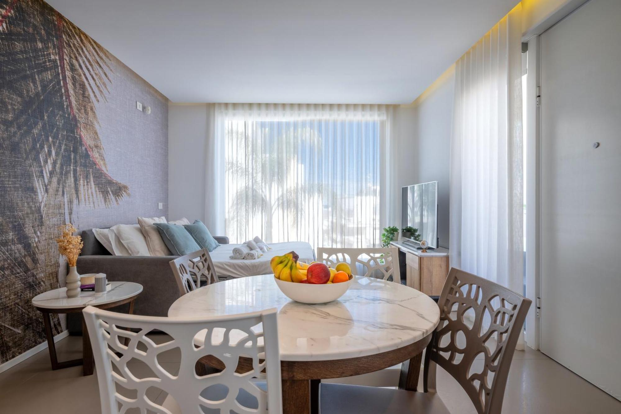 Exclusive Deluxe Apt Up To 6 People & Heated Tub Polignano a Mare Exterior photo