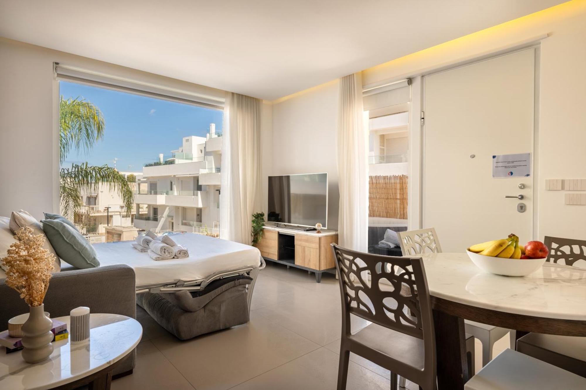 Exclusive Deluxe Apt Up To 6 People & Heated Tub Polignano a Mare Exterior photo
