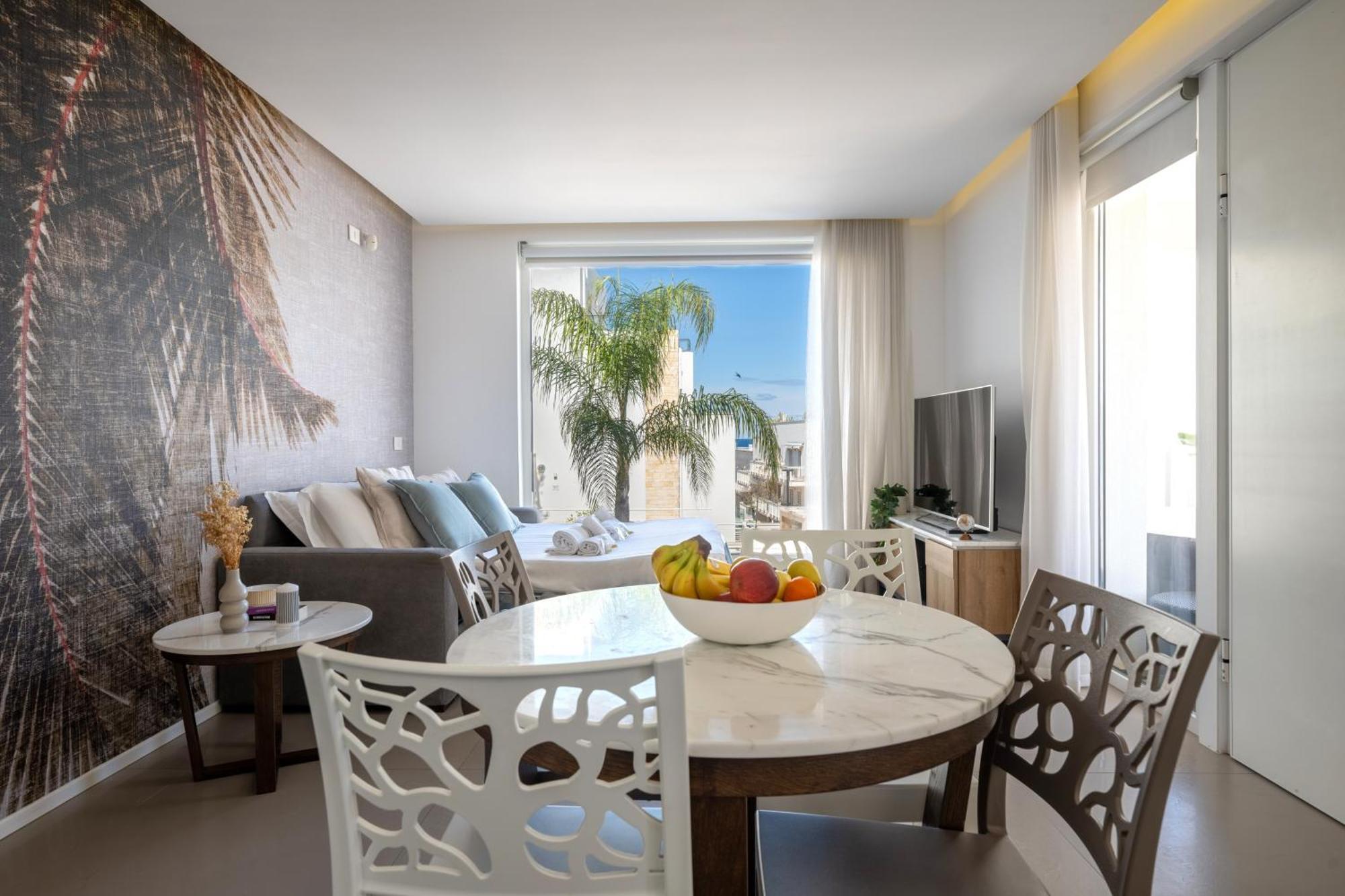Exclusive Deluxe Apt Up To 6 People & Heated Tub Polignano a Mare Exterior photo